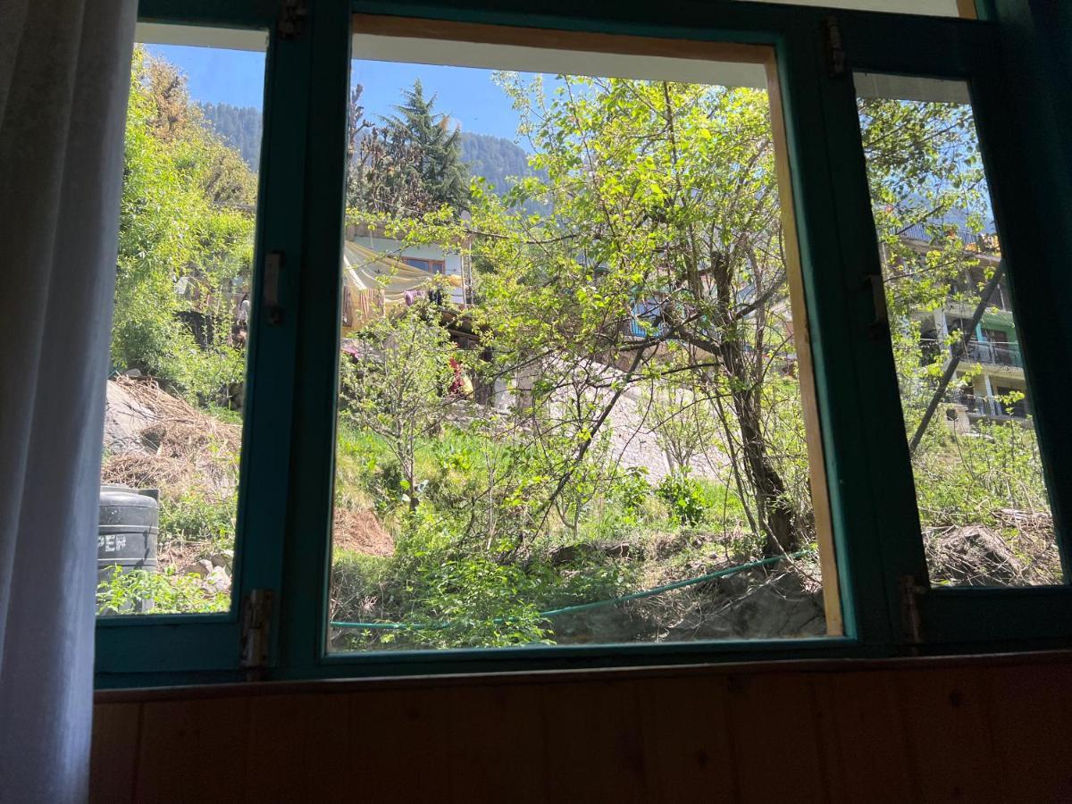 Hostel The Vagabond Manali Exterior foto