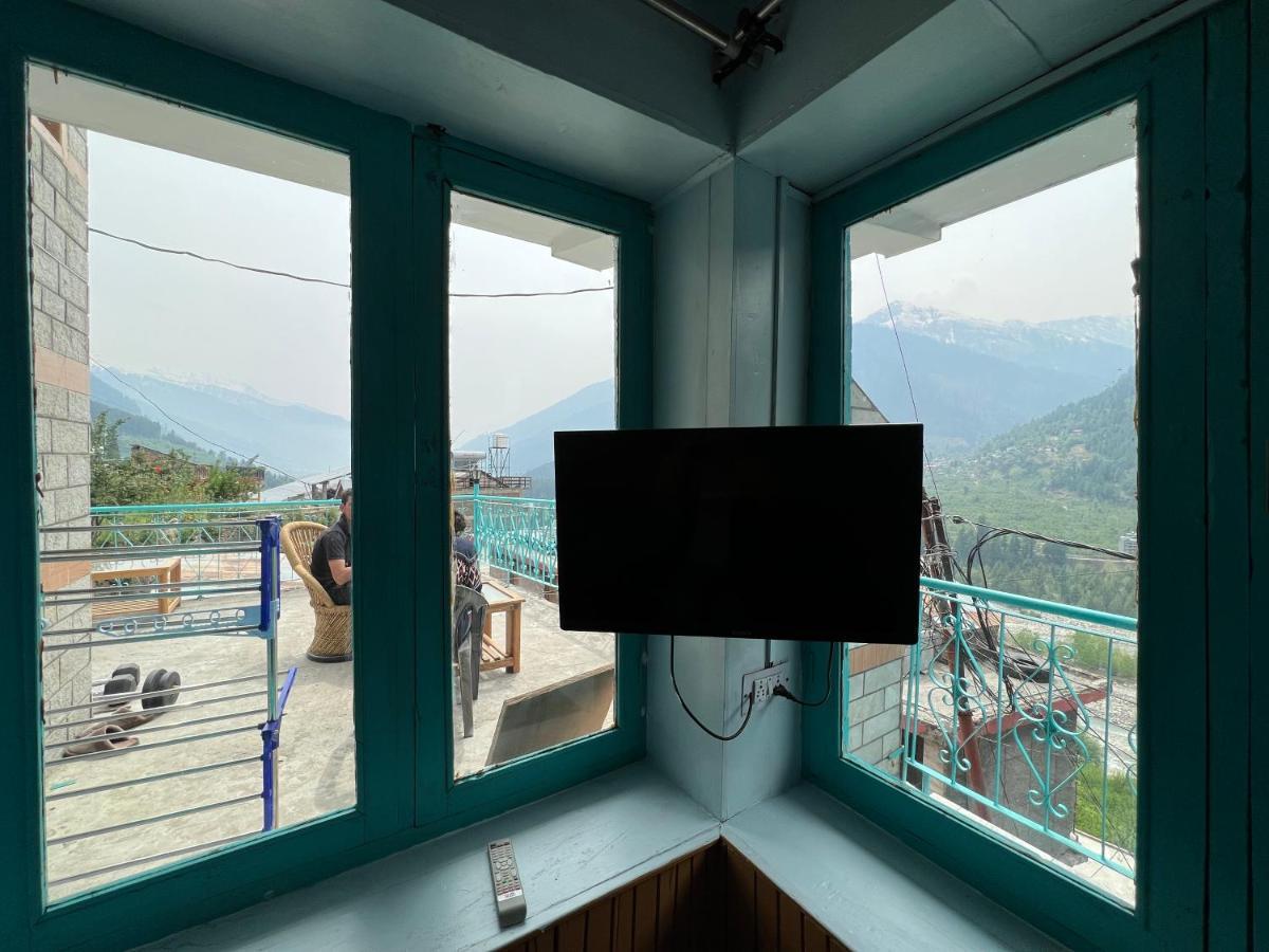 Hostel The Vagabond Manali Exterior foto